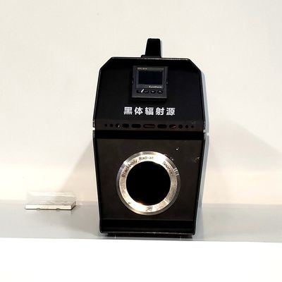 Fuente de radiación de cuerpo negro tubular para cámara de imagen térmica