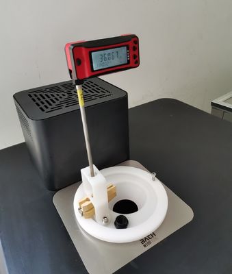 0.001C Calibrador de la fuente de radiación del cuerpo negro de resolución para calibración del termómetro