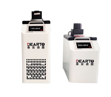 Baño líquido termostático portátil compacto para uso en el sitio Medio de trabajo especial de aceite